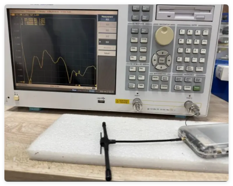 Cur necesse est attendere ad rationem VSWR (Voltage Stantis undae) cum antennae deligendo?